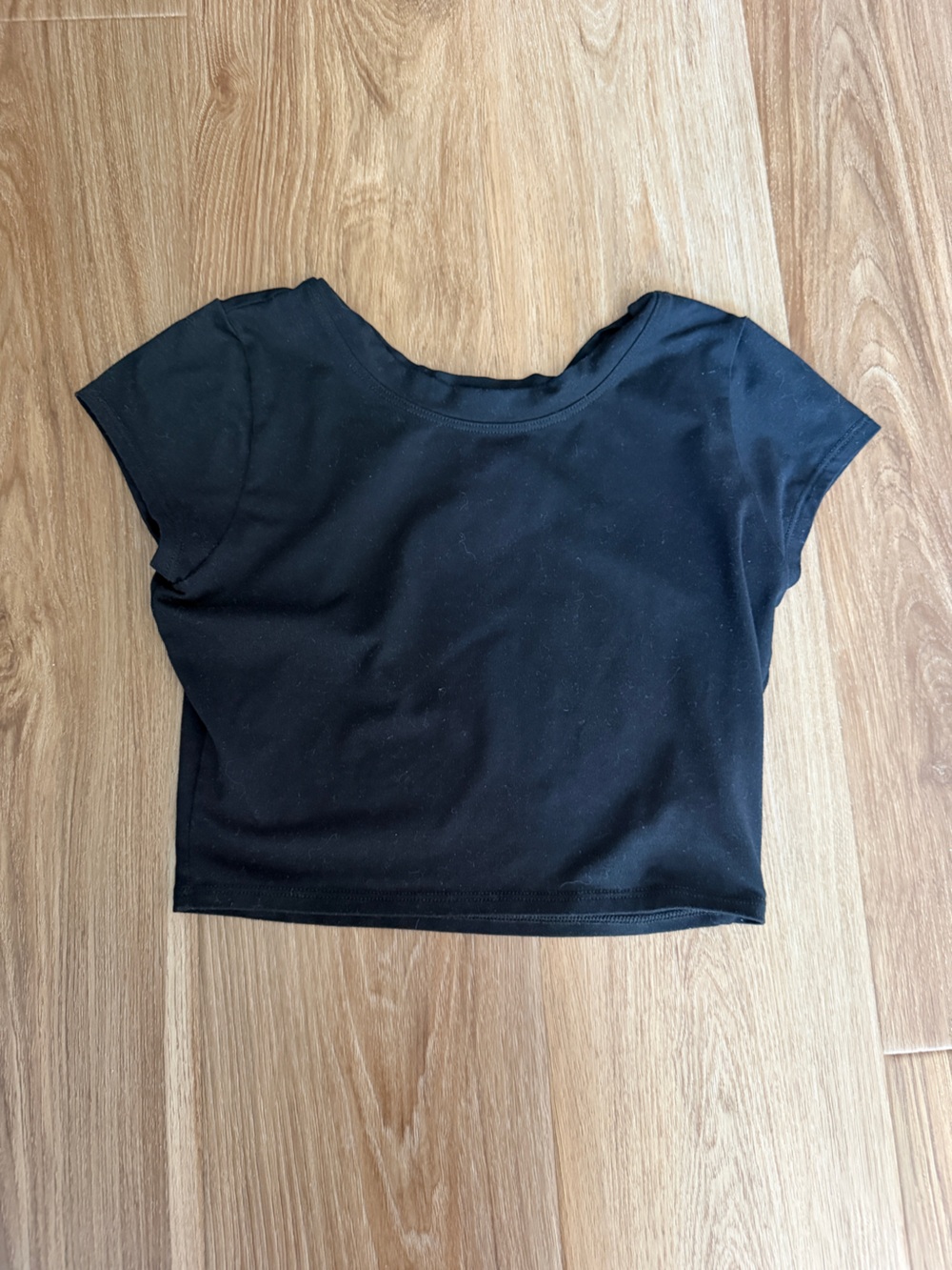 Black Bombshell Crop Tee